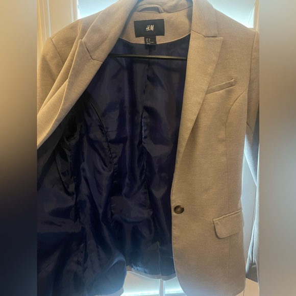 H&M Gray Blazer - Picture 5 of 8